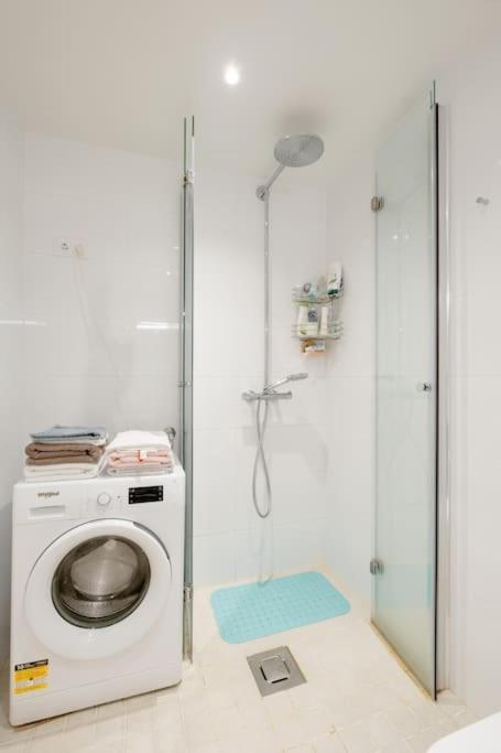 Fabulous Morden Apartment in Helsinki Buitenkant foto